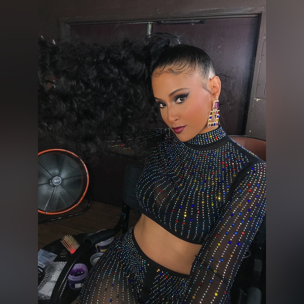 Only worn once for video shoot. Fashion Nova two piece studded show stopper fit
